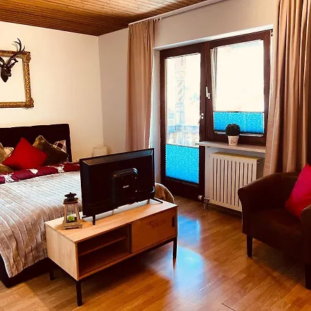 Nocleg ze śniadaniem Almhostel 3*