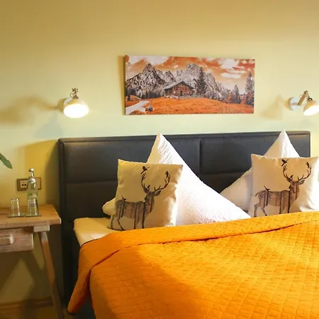 Almhostel Flintsbach